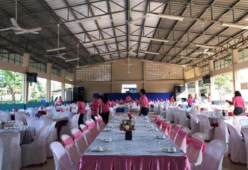 กินเลี้ยงงานวันครู โรงเรียนอนุบาลโนนสุวรรณ โต๊ะจีนบุรีรัมย์